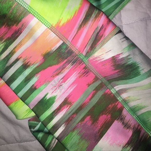 Athleta Wailea Chaturanga Capri Green Pink L - Picture 4 of 4